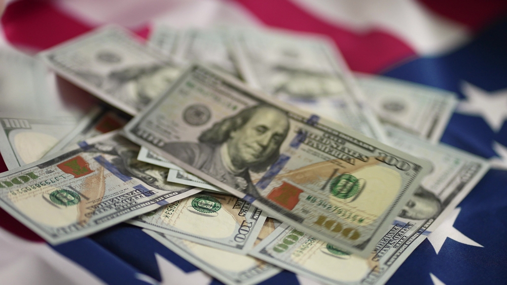 ลงทุนช่วงนี้ต้องใช้ ‘ดอลลาร์สหรัฐ’ ปั้นพอร์ตเน้นกระแสเงินสด