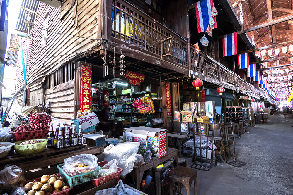 Shopping a Suphan Buri Thai Unika Travel