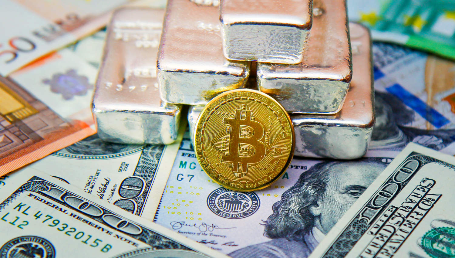 Difference Between Currency vs. Cryptocurrencies