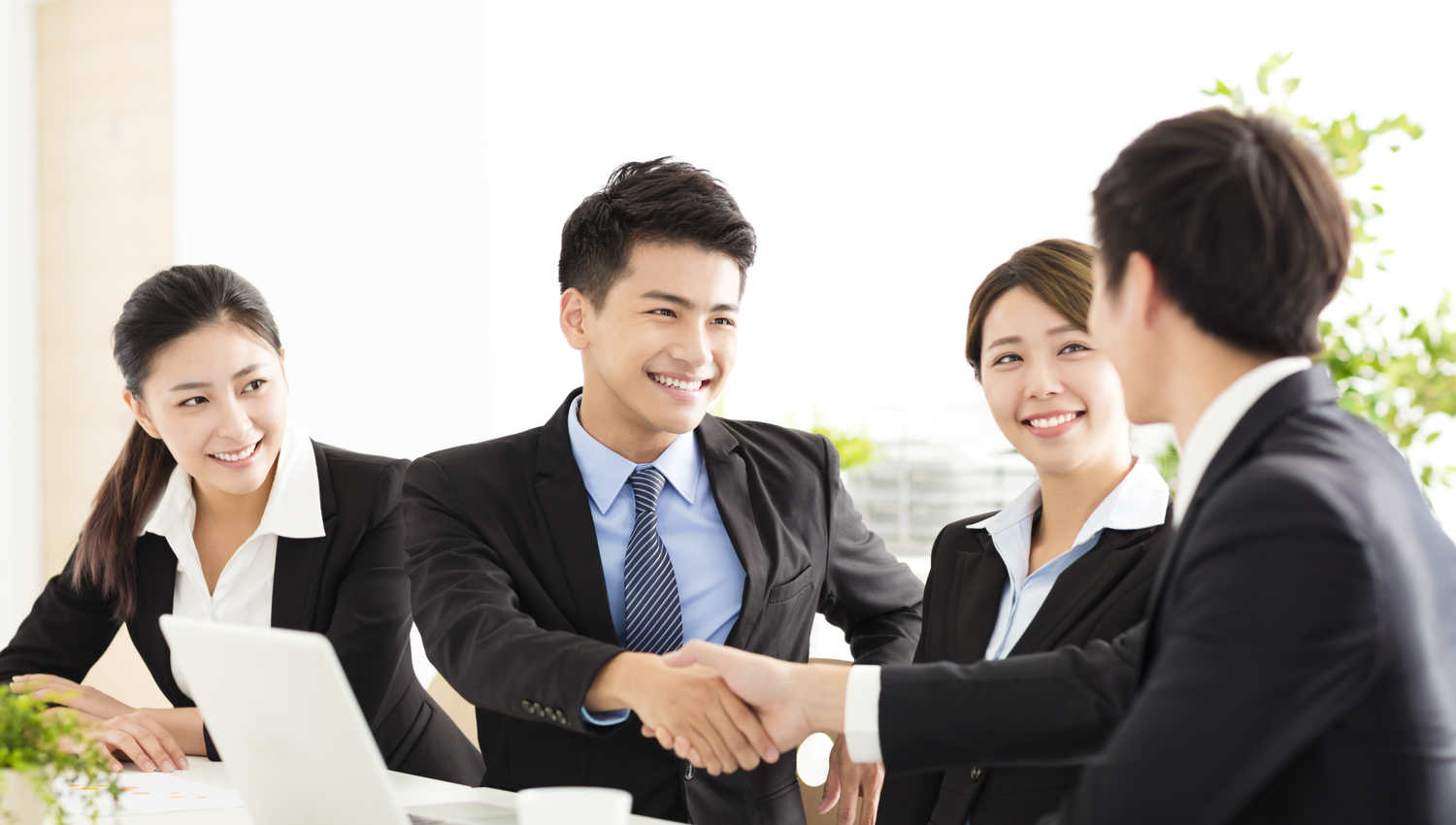 Doing business in Cambodia and winning your partner's heart (Business  Culture and Etiquette)